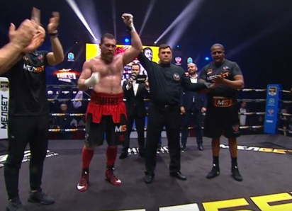 Чемпион WBA Дмитрий Кудряшов победил большого американца на ринге в Самаре  