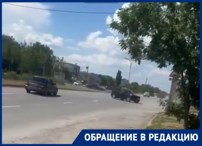 «Чикаго по-волгодонски»: волгодонец сообщил о машинах с чёрными лентами, которые едва не спровоцировали ДТП