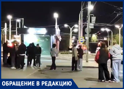 «Толпой забивают одного! Бесконечные драки! Ор! Блевота!»: волгодончанка о массовой драке подростков в центре нового города