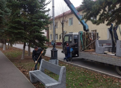 В массовой закупке лавочек для улицы Ленина за счет туристического налога выявили нарушения