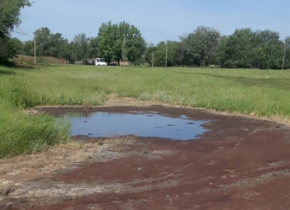 Власти Зимовников обследовали отравляющую почву и воду «цыганскую шкуромойню» в хуторе Марченков 
