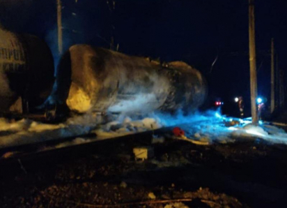 Возгорание цистерны с топливом произошло на железнодорожной станции в Орловском районе 