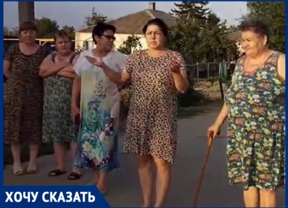 «Нам что, к Путину ехать?»: массовый сельский сход в Мартыновском районе потребовал от властей восстановить водоснабжение хуторов