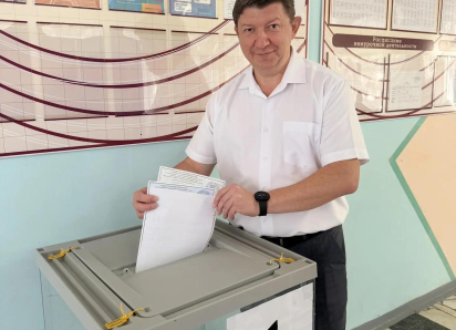 Председатель Волгодонской Думы Сергей Ладанов проголосовал на выборах в Госдуму