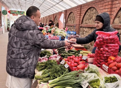 Ветврачи Волгодонска проверяют ранние овощи и зелень на нитраты перед продажей