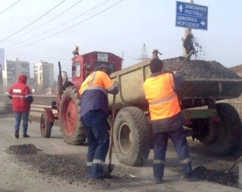 Дорожные ямы на главных магистралях Волгодонска залатают до 1 мая
