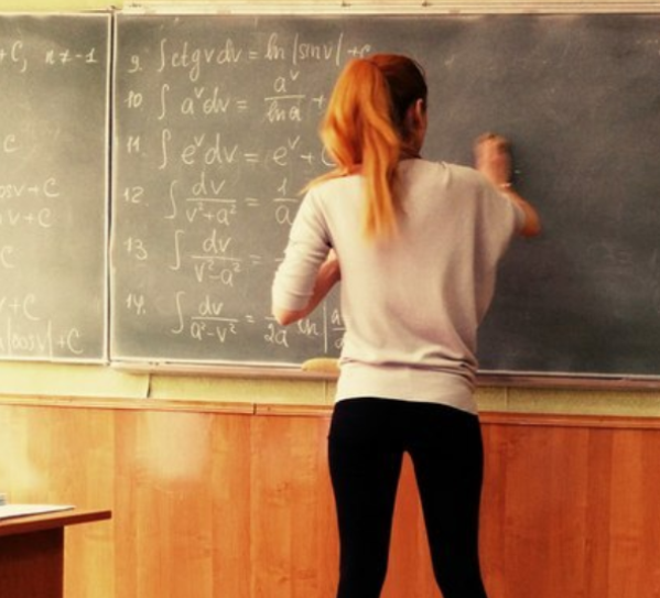 Волгодонские выпускники школ хотят сдавать обществознание, физику и биологию