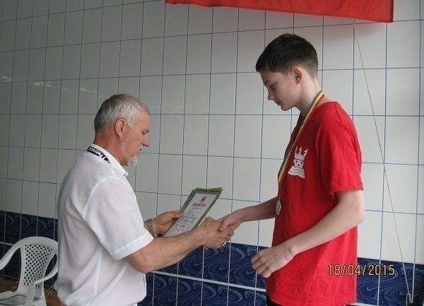 Волгодонец Константин Чочуа стал трехкратным победителем областных соревнований по плаванию
