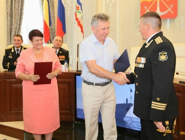 Экипаж корабля «Волгодонск» встретился с представителями администрации одноименного города