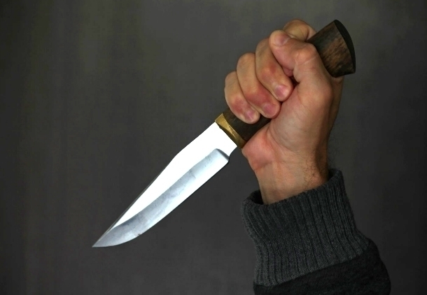 Мужчина убил собутыльника ударом ножа в спину в Цимлянском районе
