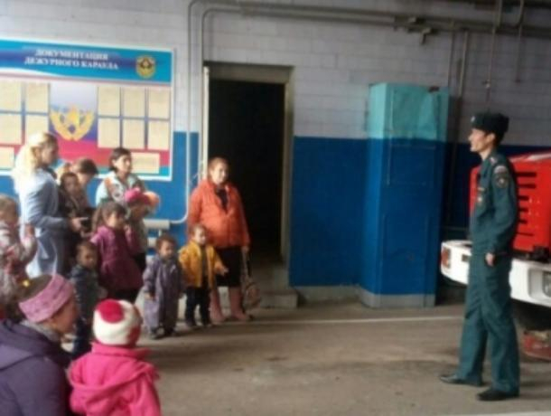 Мамы Волгодонска в преддверии «профессионального» праздника побывали в гостях у пожарных