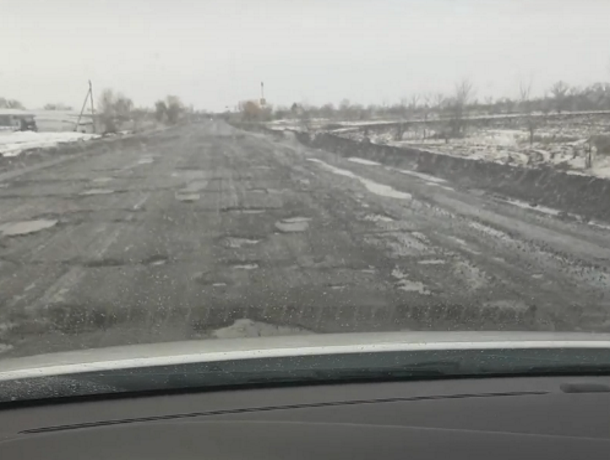 Автомобилист записал видео-предупреждение об опасном участке трассы Волгодонск-Ростов
