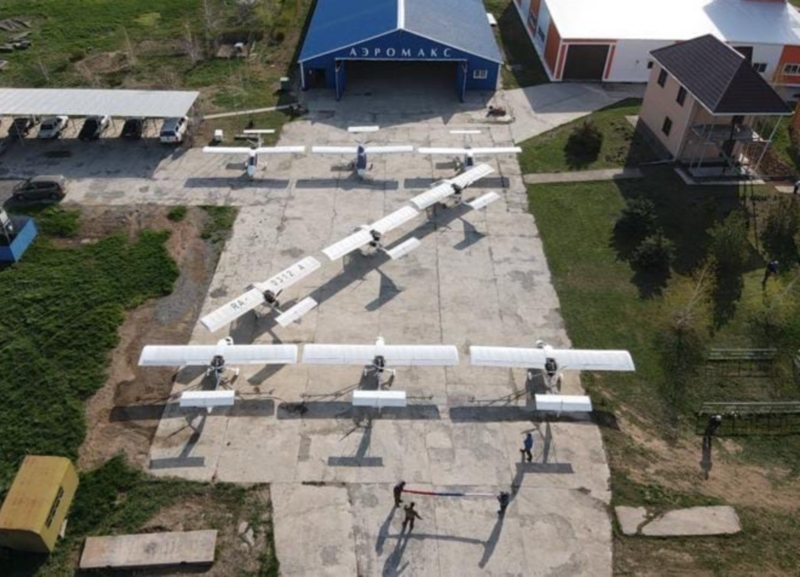 Символом «Z» выстроили девять самолетов под Волгодонском в поддержку российских военнослужащих