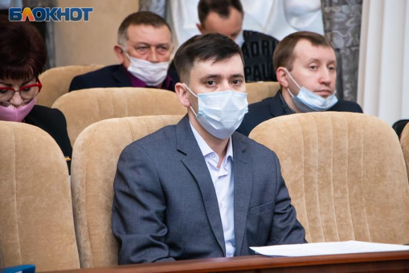 Больше чем на 200 тысяч увеличился доход одного из самых молодых депутатов Волгодонской Думы Михаила Гордеева