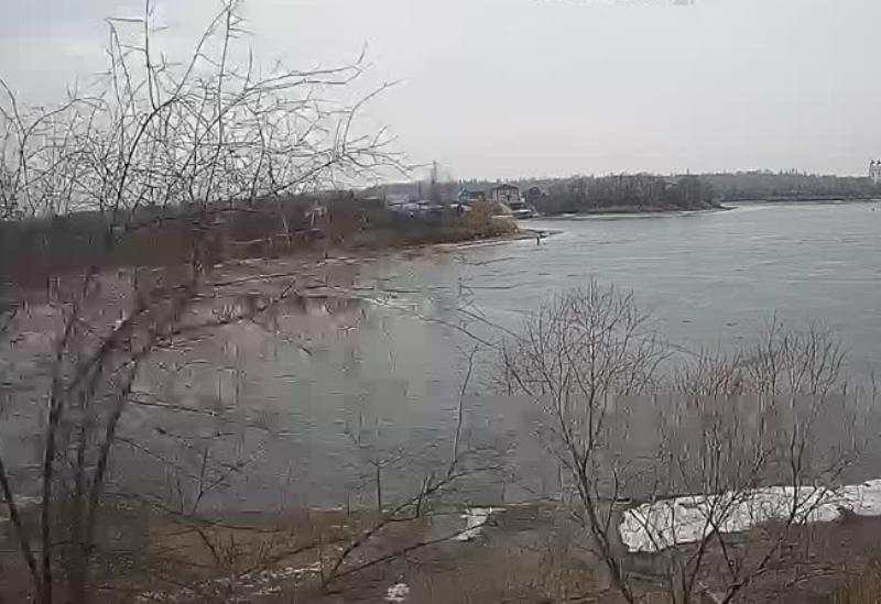 Двое рыбаков провалились под лед в Волгодонске