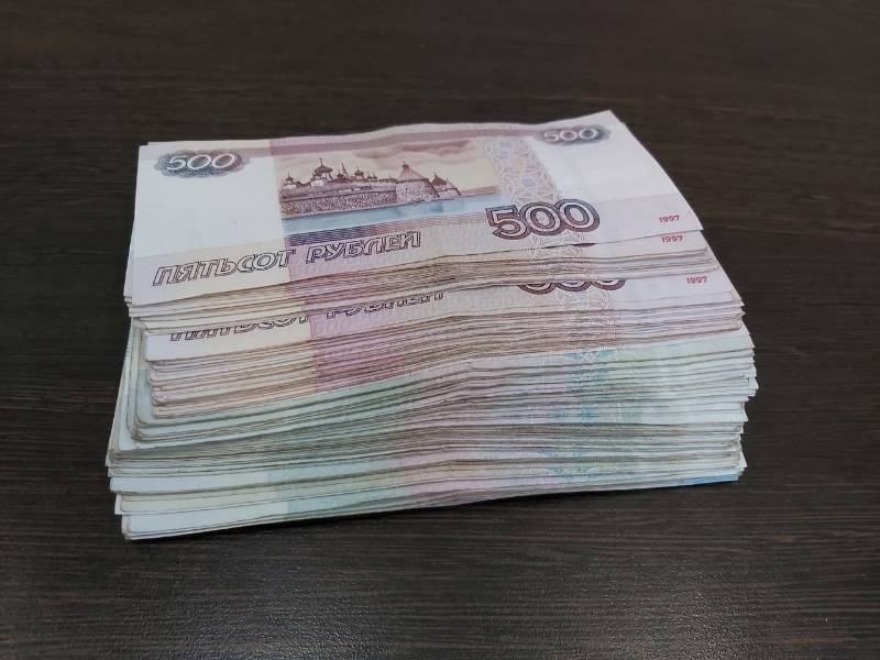 Волгодонец лишился 90 тысяч рублей после разговора с лжесотрудниками банка