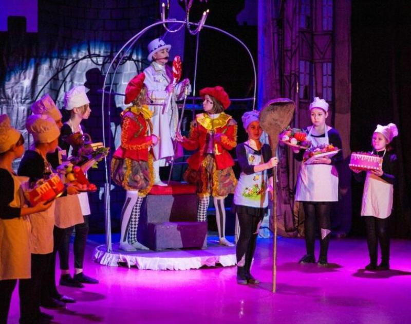 Театр закрыт