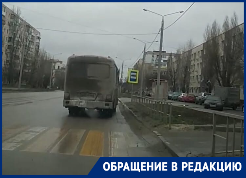 «Скоро завалится набок»: волгодонцы о состоянии маршруток ростовского перевозчика