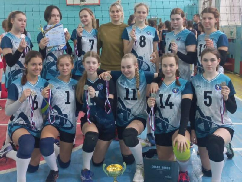 Второе место на турнире в Астрахани завоевали волгодонские волейболистки