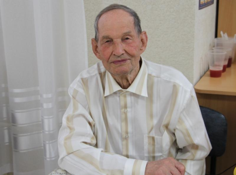 «Я не обижаюсь на свою жизнь»: волгодонец Семен Поляков отметил 90-летний юбилей