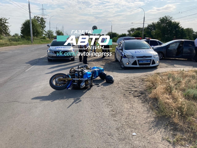 На 10 суток арестован мотоциклист скрывшийся с места ДТП и протаранивший автомобиль ДПС на Жуковском шоссе