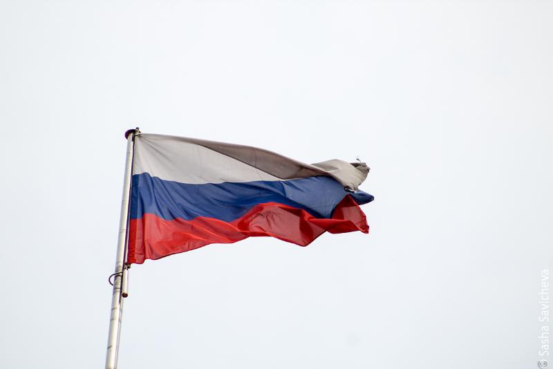 Волгодонцам предлагают вывесить на зданиях российский триколор в День России