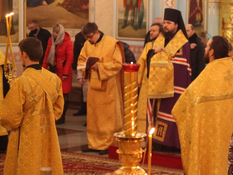 В храмах и церквях Волгодонска отменят фиксированную плату за крещение и отпевание