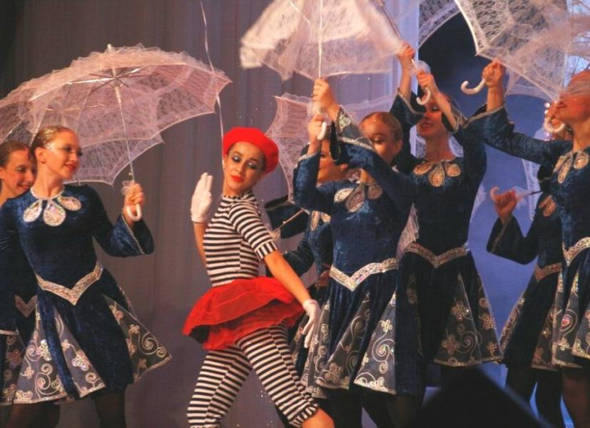 40 лет в движении: народный ансамбль эстрадного танца «‎Алые паруса» отметил юбилей