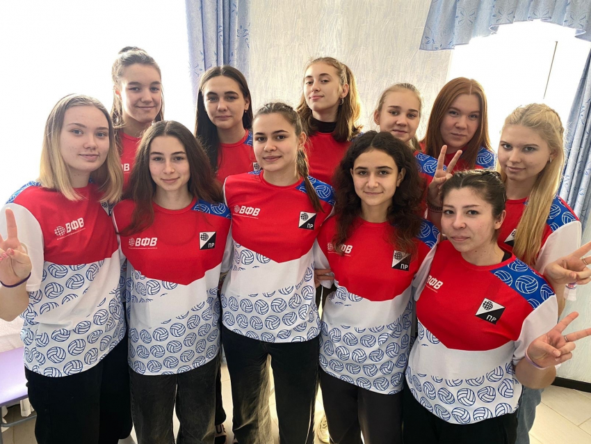 Три волгодончанки помогли сборной Ростовской области успешно выступить на всероссийских соревнованиях по волейболу