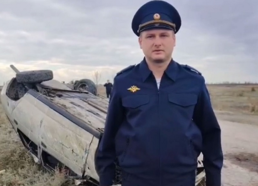 23-летний водитель ВАЗ-2112 в компании друзей разогнался и перевернулся, один человек погиб