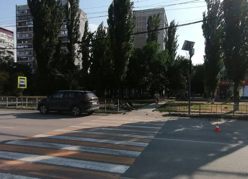 16-летнюю велосипедистку сбили на пешеходном переходе в Волгодонске