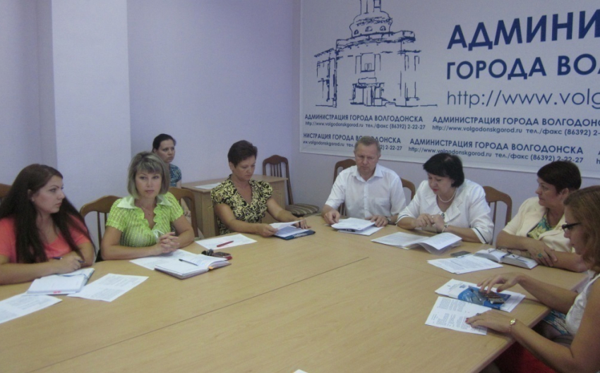 Чиновники Волгодонска решают, с 16 или 18 лет можно купаться без родителей