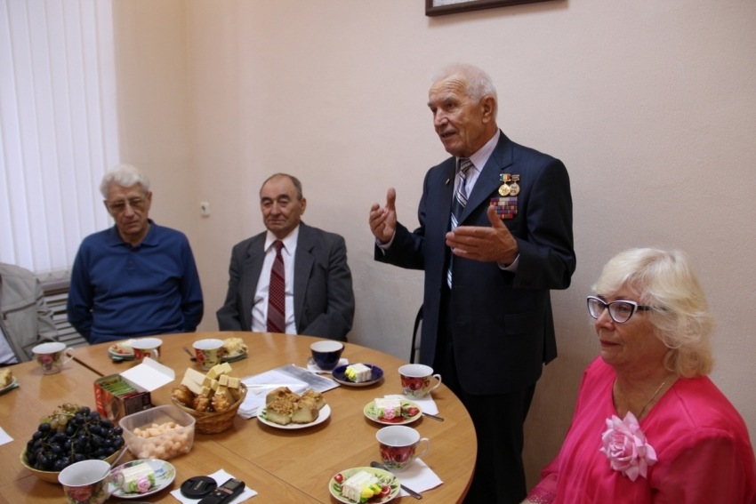 Активистов городского Совета Ветеранов поздравили с Днем пожилых людей