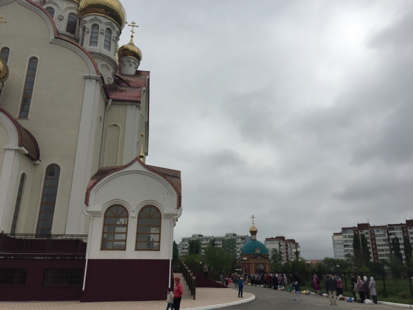 Волгодонск отмечает православную  Пасху и Первомай