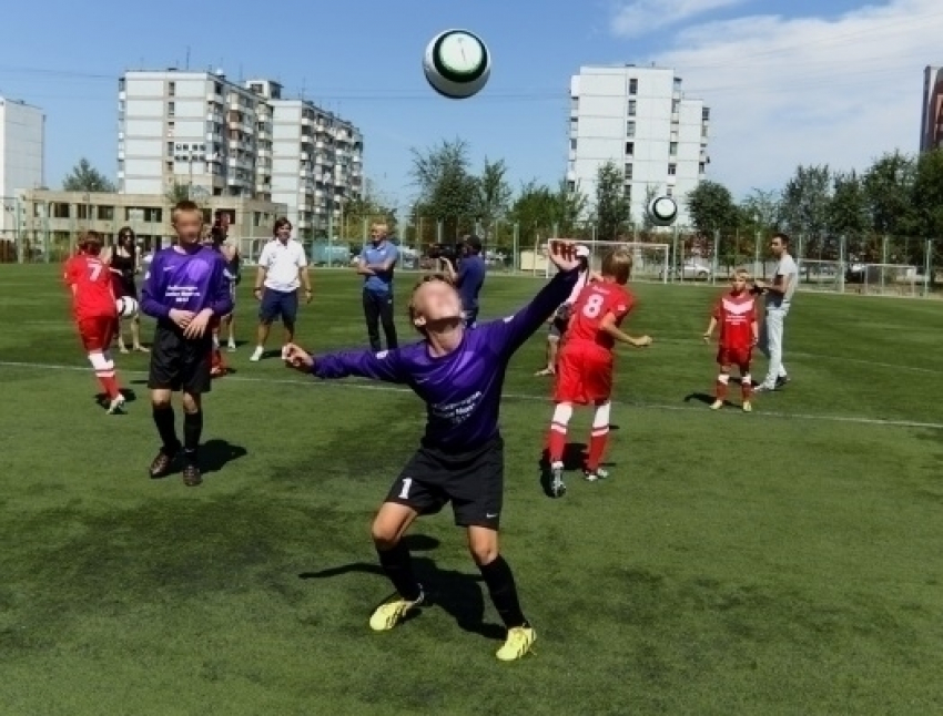 Нужно ли вводить в школах Волгодонска уроки футбола (ОПРОС)