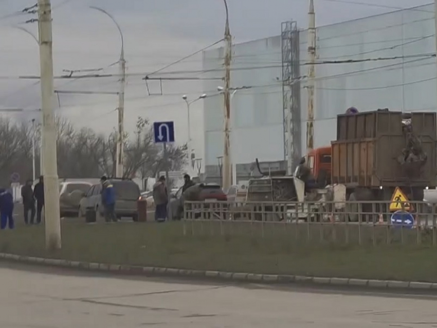 Движение троллейбусов от  «Атоммаша» по проспекту Курчатова отменили из-за ремонта Жуковского шоссе