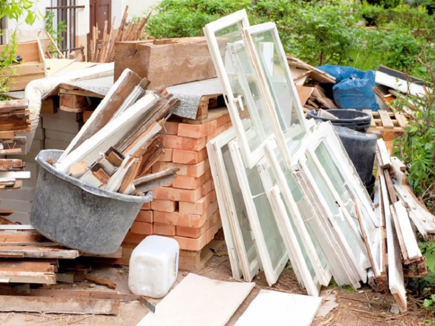 Волгодонцы стали чаще выкидывать строительный мусор во время самоизоляции