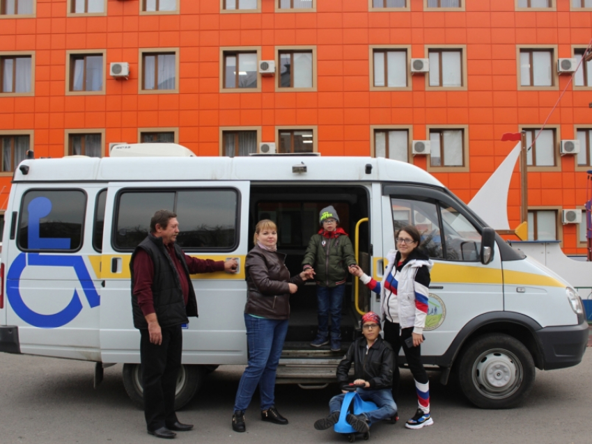 На «социальном такси» смогут бесплатно перемещаться инвалиды по Волгодонску