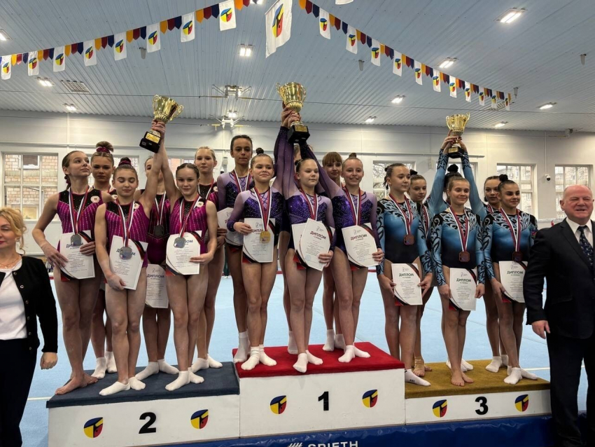 Спортивные гимнастки из Волгодонска завоевали серебро и бронзу Чемпионата и Первенства ЮФО