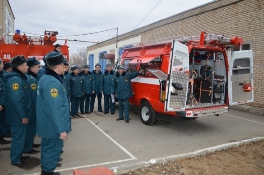 В Волгодонском учебном центре состоялся первый выпуск пожарных в новом году