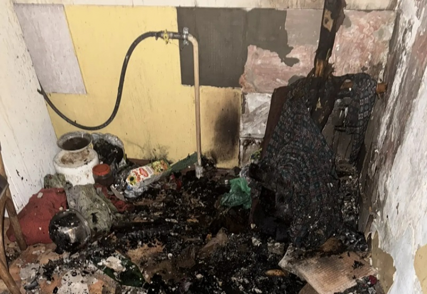 «Наш дом мог взлететь на воздух от взрыва газа»: в «нехорошей» квартире на Степной произошел пожар под газовым шлангом, когда хозяин ушел гулять 