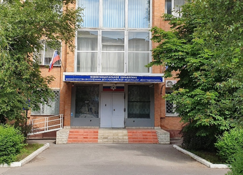 У ростовчанина украли в Волгодонске из автомобиля имущество на 70 000 рублей