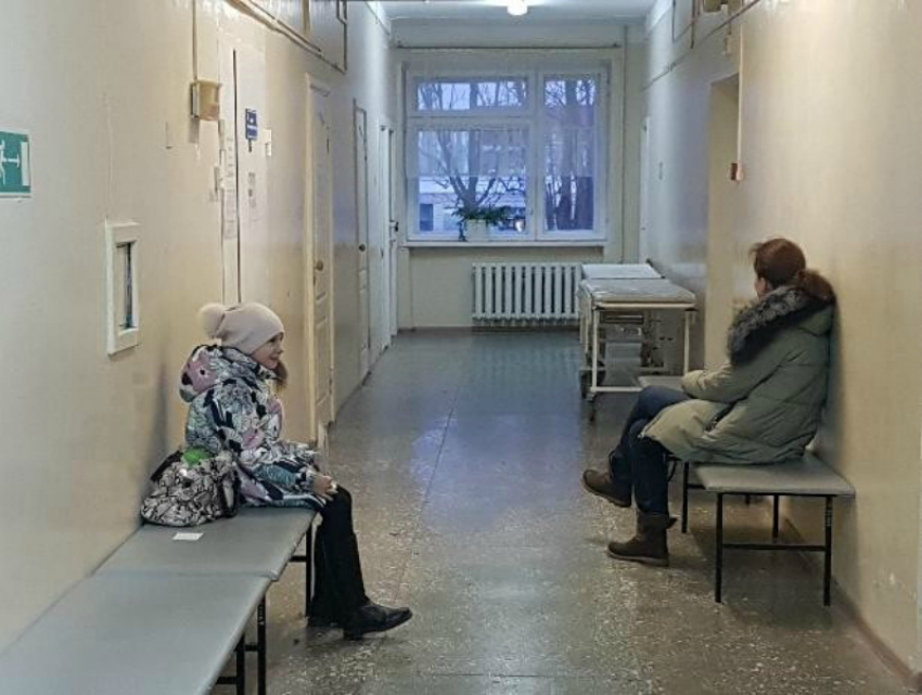Более трехсот человек обратились в травмпункт Волгодонска за неделю