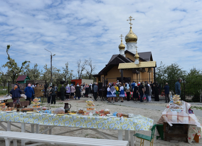 При поддержке Ростовской АЭС в одной из станиц Цимлянского района построили храм