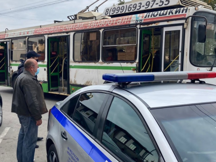 Полицейские продолжают штрафовать волгодонцев за проезд без маски в переполненных салонах