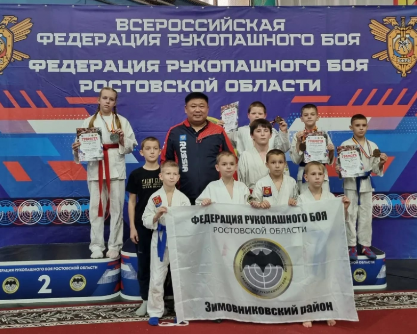Призовые места заняли юные бойцы из Зимовников на первенстве Ростовской области по рукопашному бою памяти Героя России Михаила Ревенко