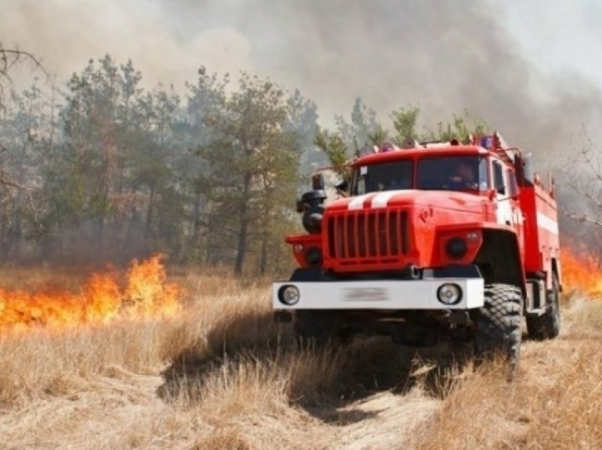 В Волгодонске по-прежнему сохраняется штормовое предупреждение о чрезвычайной пожароопасности