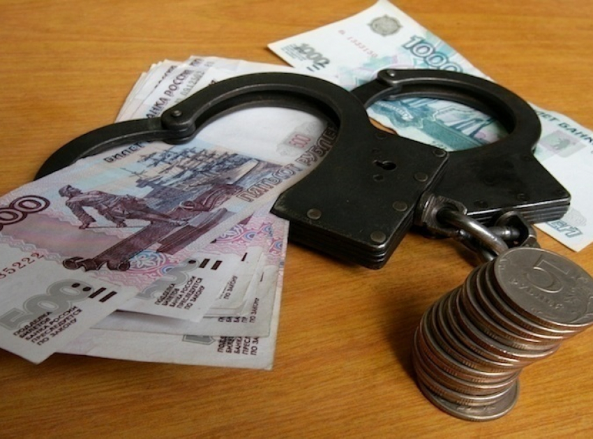 В Волгодонске за попытку подкупить судебного пристава мужчина заплатит более 9 миллионов рублей штрафа
