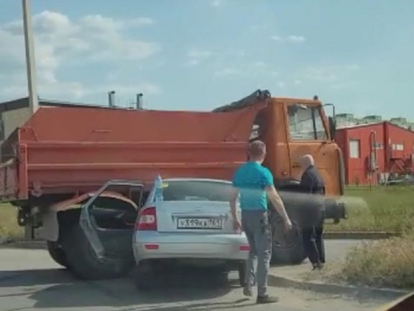 ГИБДД: в аварии на проспекте Мира обошлось без пострадавших