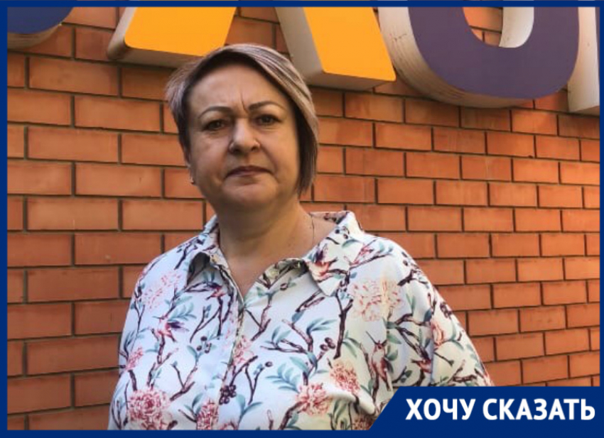 «Выбоины, колдобины и огромные ветки»: волгодончанка о состоянии дороги у кладбища №1 